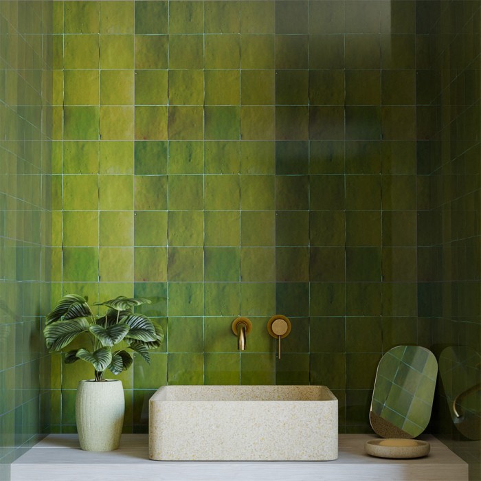 Zellige véritable fait main - couleur vert babylone - 10x10 cm - photo d'ambiance salle de bain