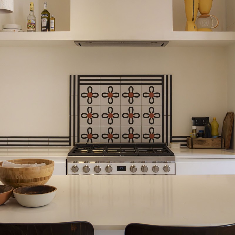 Carrelage décoratif Marghe Petals Mutina 20,5x20,5 cm motif floral pour crédence de cuisine