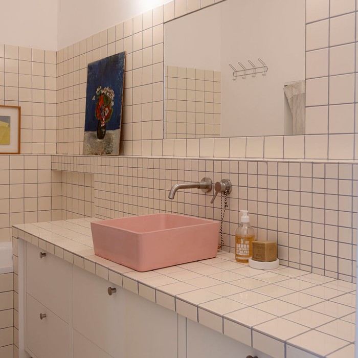 Carrelage uni crème brillant sur trame - Navona