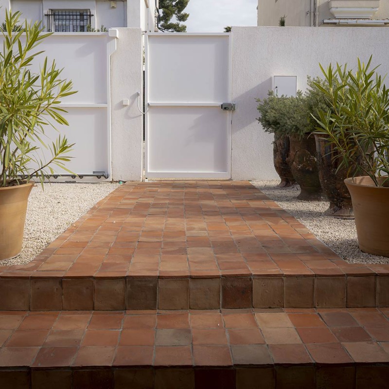 Carrelage terre cuite rouge mat - Albertina