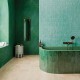 Carrelage effet zellige Bejmat couleur vert olive - salle de bain mixé avec du Bejmat bleu turquoise