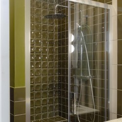 Faïence vert mousse...