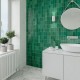 Carrelage effet zellige collection Fez couleur vert émeraude - salle de bain