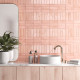 Carrelage effet zellige Coco, couleur rose - salle de bain - finition brillante