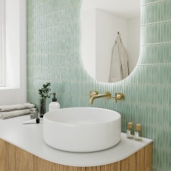 Carrelage faïence collection Sweet - coloris vert fougère - photo d'ambiance salle de bain