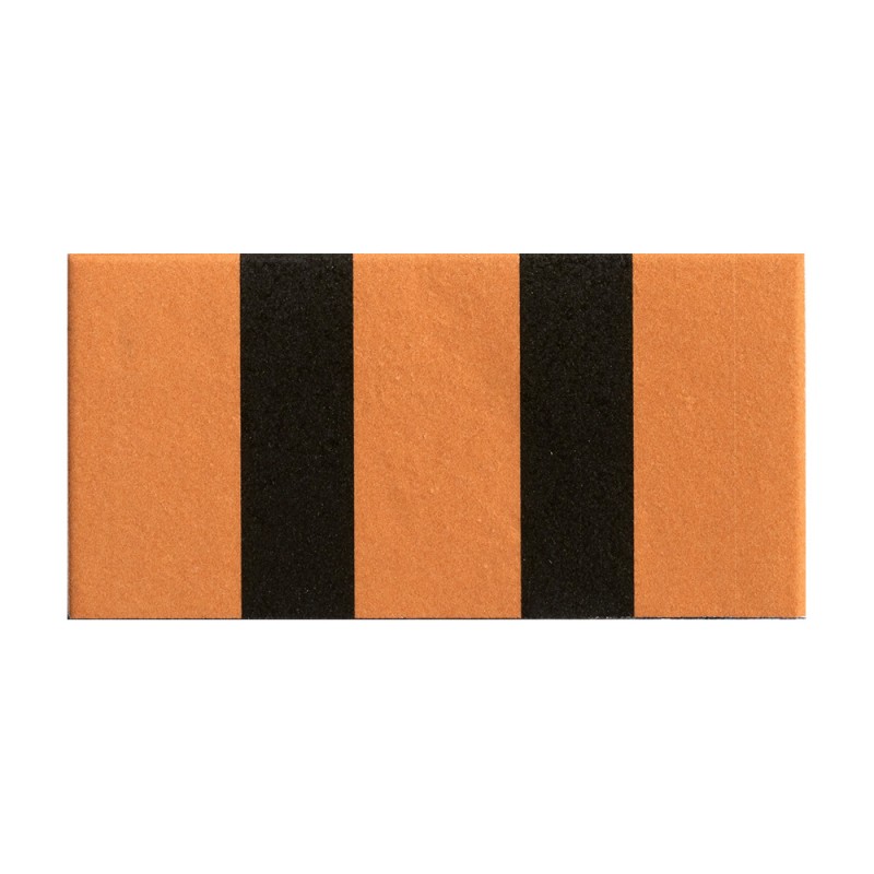 Carrelage extérieur à motifs collection Marghe - couleur orange et noir - motif Parallel - photo carreau seul