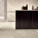 Carrelage effet pierre collection Nextone - blanc - photo d'ambiance salon