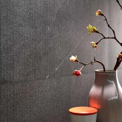 Carrelage effet pierre collection Nextone Mark - noir - photo d'ambiance salon