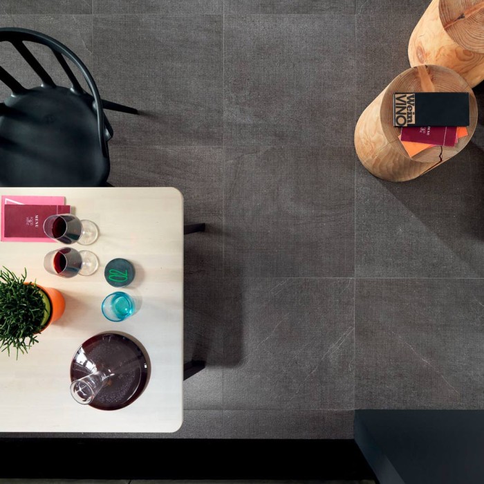 Carrelage effet pierre collection Nextone Dot - taupe - photo d'ambiance salon
