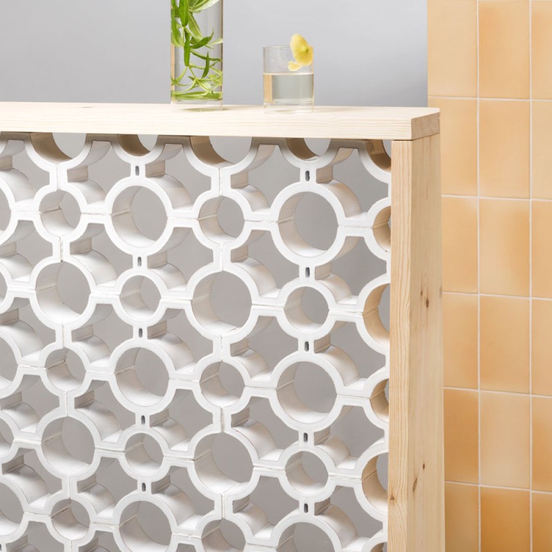 Claustra terre cuite Banyoles émaillé - couleur blanche - photo paroi ambiance