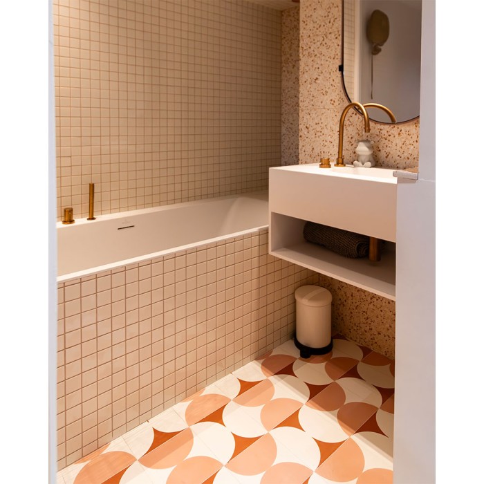 Carrelage uni collection Cesi -  couleur crème - Navona - sur trame - photo d'ambiance salle de bain
