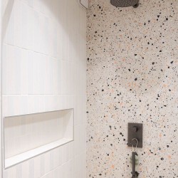 Carrelage faïence collection Spectre - couleur blanche - salle de bain mur douche