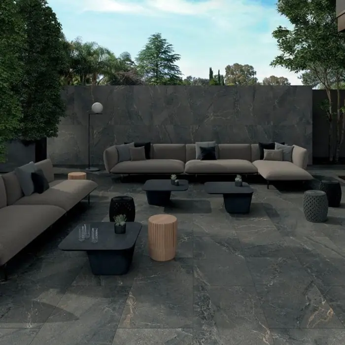 terrasse contemporaine carrelage effet béton anthracite Anthology Dark