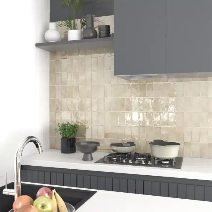 Carrelage Manacor Beige Argile, ton naturel et surface craquelée