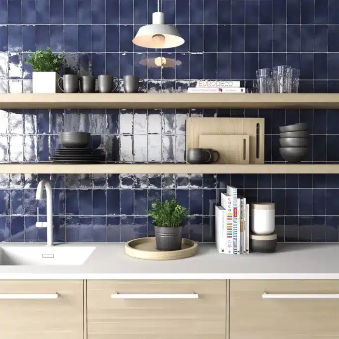 Carrelage Manacor Ocean Blue, bleu profond irrégulier