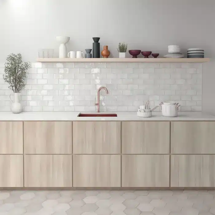 Carrelage Manacor White, blanc irrégulier finition brillante
